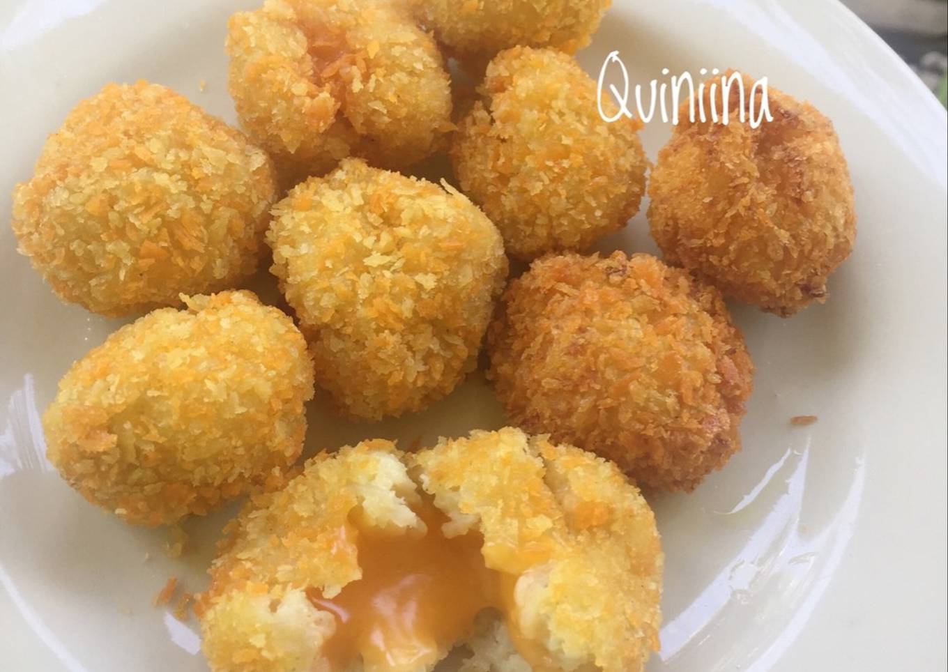 Pompom Kentang Keju