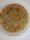Zuppa di orzo perlato e patate