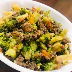 A picture of Beef Shawarma and Broccoli Stir-fry.