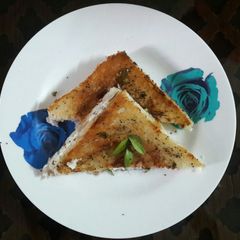 A picture of Coconut hung curd sandwich.