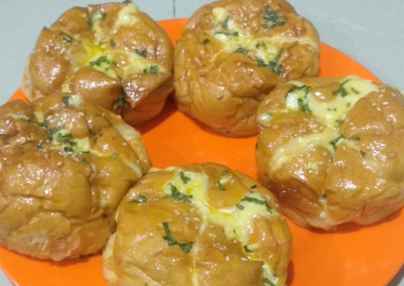 Korean garlic cheese bread