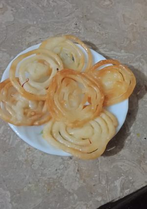 A picture of Mazedar jalebi.