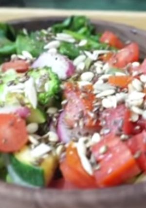 A picture of Vegeies Salad.