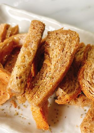 Hình của món Sandwich bơ thảo mộc.