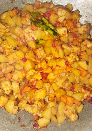 Foto resep Sambel goreng kentang, wortel, tempe