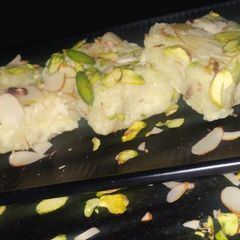 A picture of Kalakand burfi.