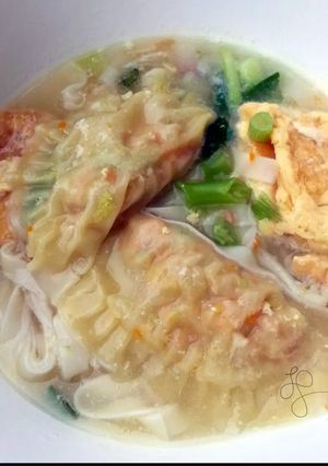 A picture of Dumpling Noodle Soup.