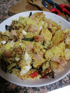 Una foto de Cuscús con berenjenas y queso burgos