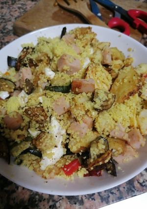 Una foto de Cuscús con berenjenas y queso burgos