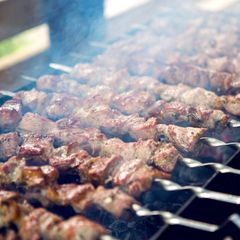 A picture of UAE-Style Citrus Yogurt Beef Kebabs.
