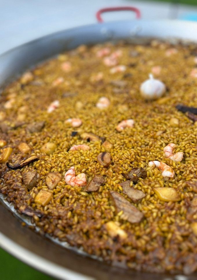 Una foto de Arroz de sepia y atún