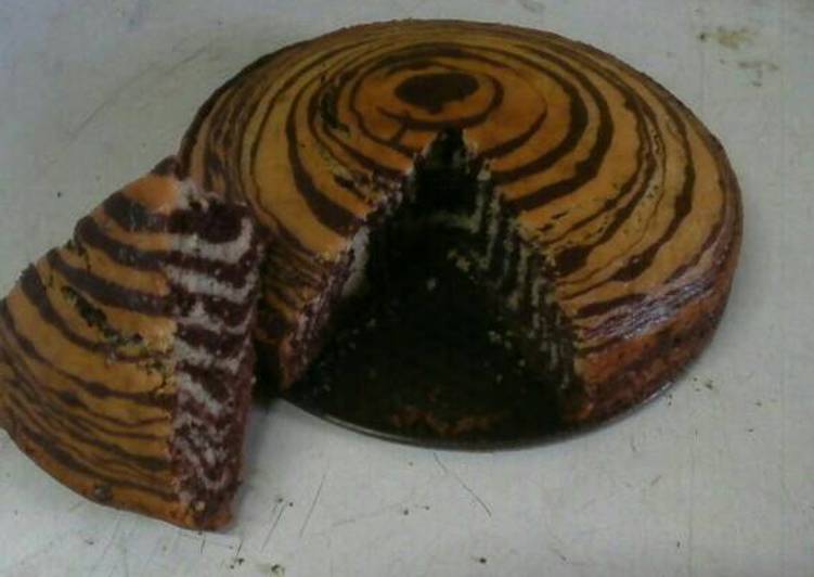 Step-by-Step Guide to Prepare Speedy Tiger hidden Zebra Cake Cooking Basics for Newbies