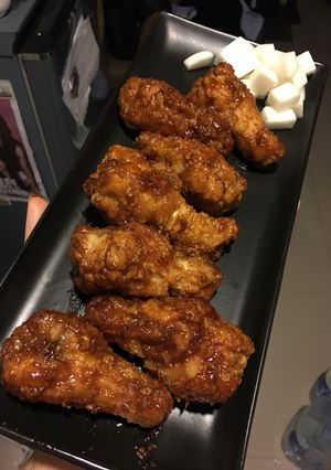 รูปของ ปีกไก่ทอด Spicy Honey Garlic