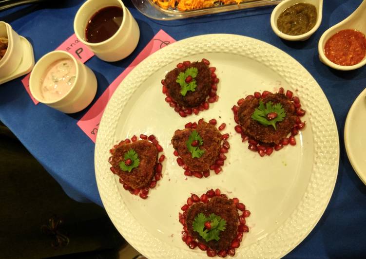 Steps to Prepare Super Quick Homemade Beetroot Cutlet With Pomegranate sauce