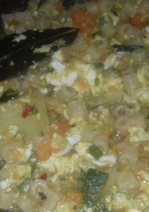 Una foto de Sopa De Verduras 🍜 Macrisis 😕