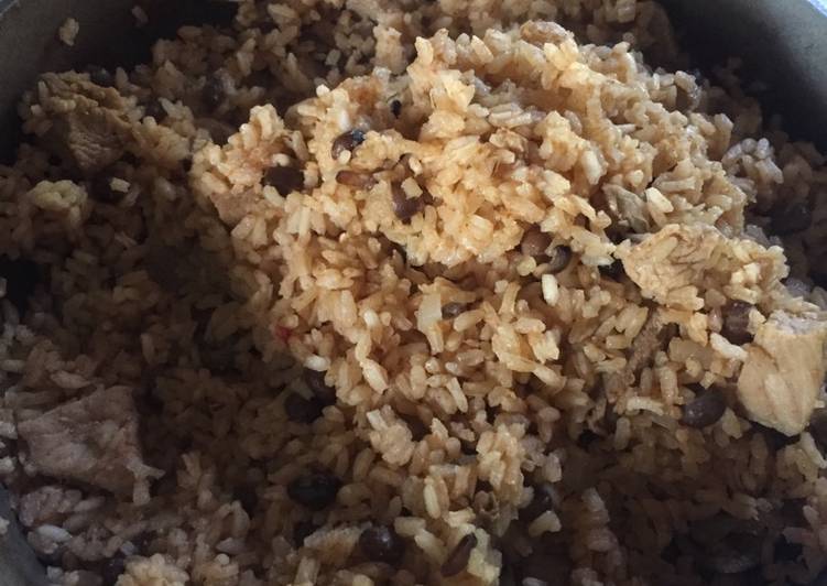 Step-by-Step Guide to Make Award-winning Arroz con Ganules 🇵🇷
