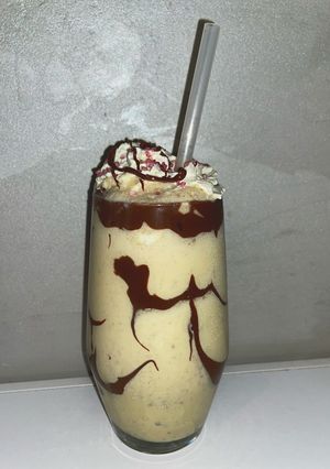 A picture of Kinder Bueno Milkshake.