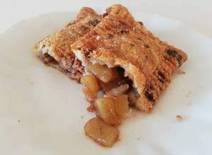 Una foto de Apple Pie (tipo Burger King / Mc Donalds) con masa de pascualina