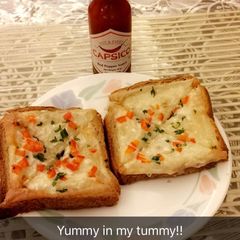 A picture of Cheese chilli toast.