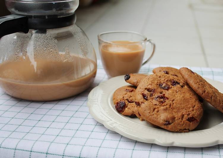 Soft Gooey Cranberry and Chocolate chip Cookies