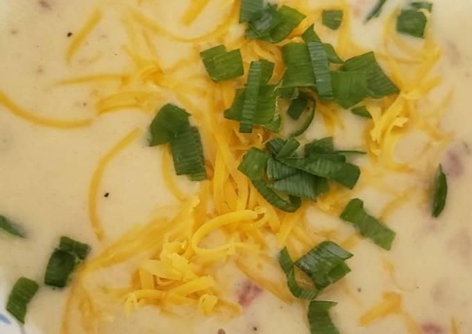How to Make Super Quick Homemade Crockpot potato soup