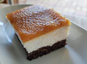 Őszibarackos/nektarinos krémes süti (zabliszttel, cukormentes) recept fotója