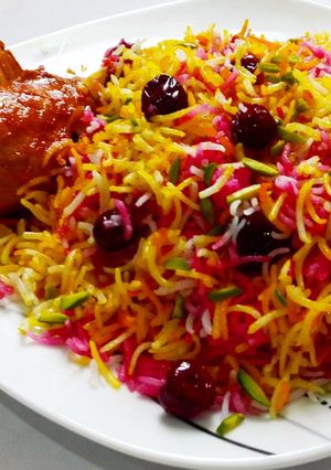 عکسی از دستور آلبالوپلو با مرغ