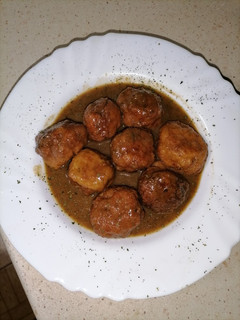 Una foto de Albóndigas de pollo en salsa