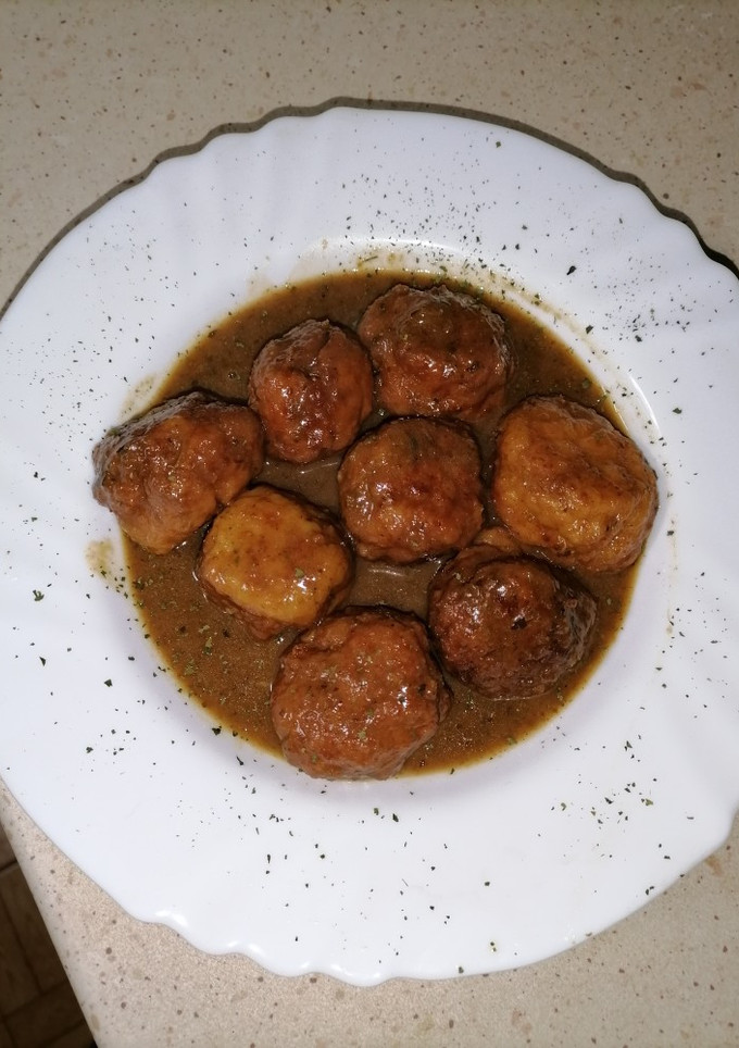 Una foto de Albóndigas de pollo en salsa