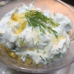 A picture of Tzatziki Sauce.
