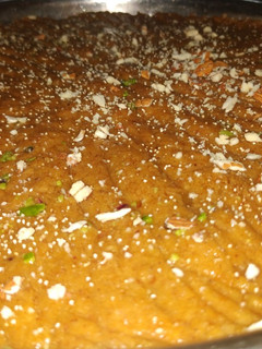 સુખડી(sukhdi recipe in Gujarati) રેસીપી મુખ્ય ફોટો