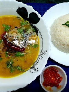 A picture of Bengali Style Masoor Dal.
