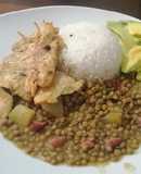 Lentejas con tocino y guisito