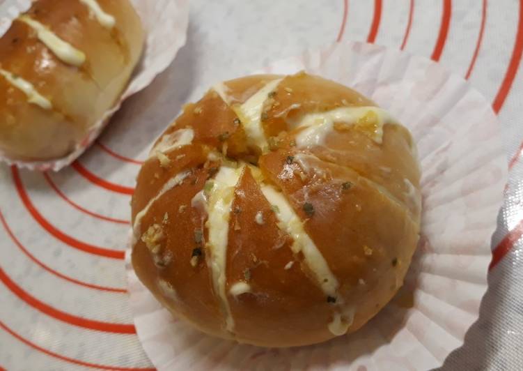 Cara Gampang Membuat Garlic cream cheese bun Enak dan Antiribet