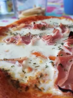 Una foto de Pizza Napolitana