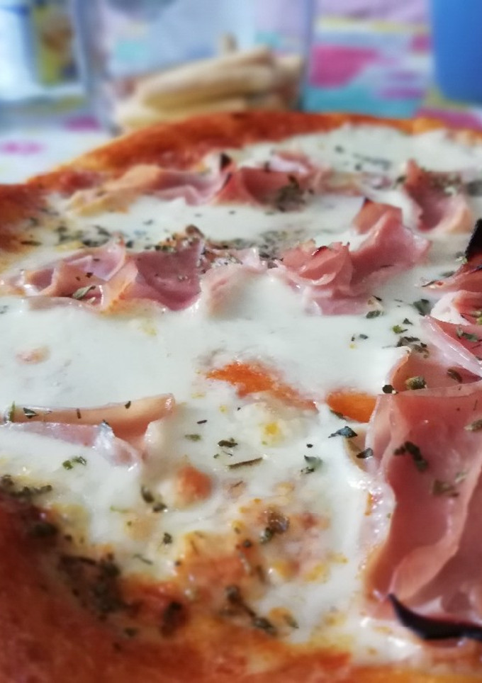 Una foto de Pizza Napolitana