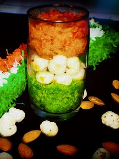 तिरंगा हलवा (Tiranga halwa recipe in Hindi) रेसिपी मुख्य फोटो