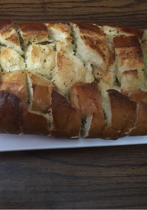 A picture of Pull apart garlic cheesy bread.