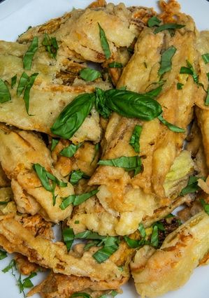 Foto di Fiori di Zucca in Pastella alla Birra