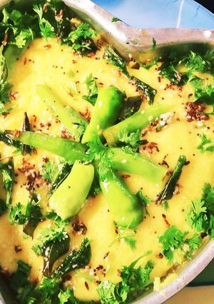 A picture of Besan dhokla.