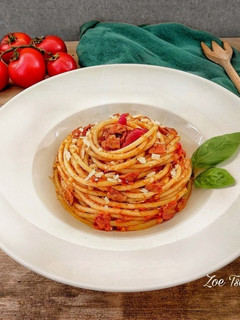 Φωτογραφία της συνταγής Amatriciana η απόλυτη μακαρονάδα με ζυμαρικά Bucatini 🍝