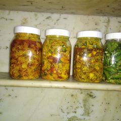 A picture of Khata mango pickle.