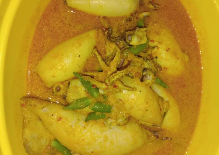 Resep Cumi isi telor gulai yang Bisa Manjain Lidah