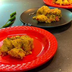 A picture of Lauki ki muthiyaOne pot meal with bottle gourd.