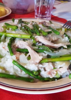 Hình của món Gà Xào Măng Tây.