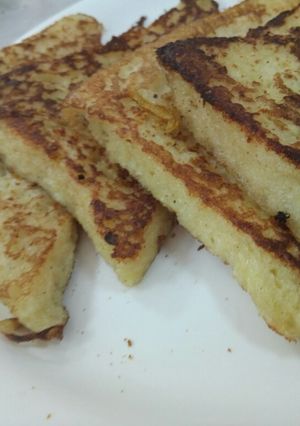 A picture of French toast.