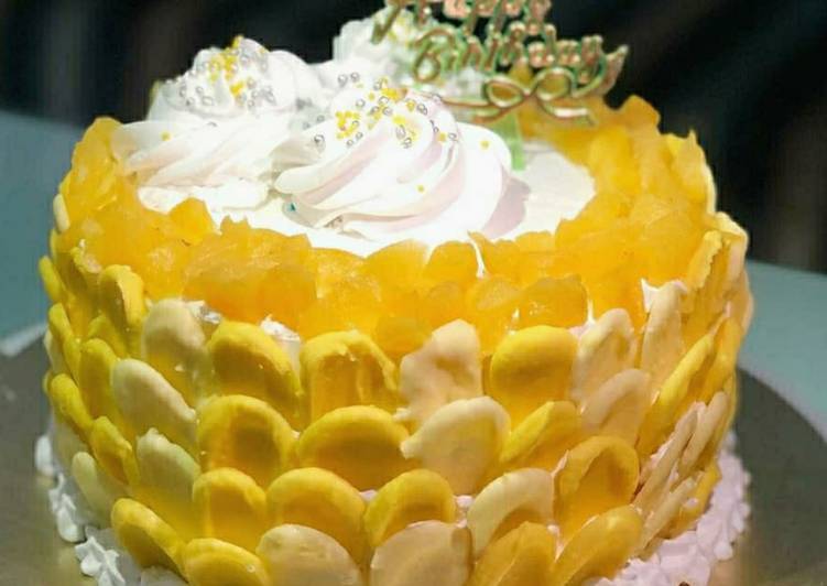 Simple Way to Make Perfect Pineapple tree cake