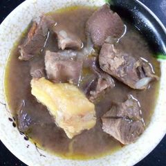 A picture of Goatmeat peppersoup.