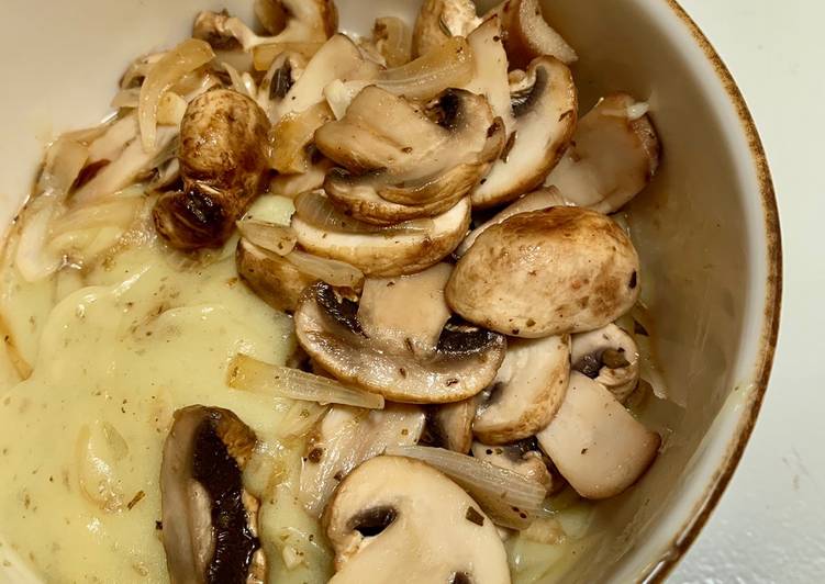 Cheese mashed potato with mushroom (diet friendly)