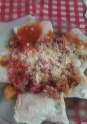 Una foto de Ravioles de pollo y queso